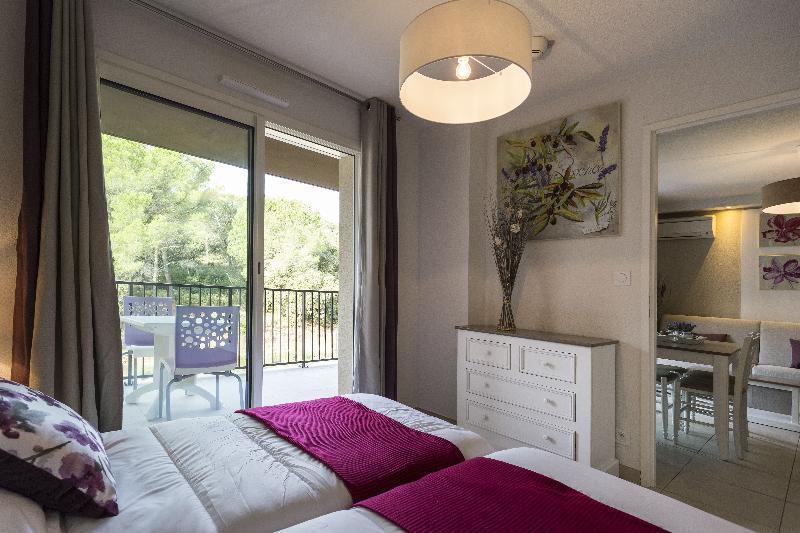 Residhotel Residence Pont Du Gard Remoulins Buitenkant foto