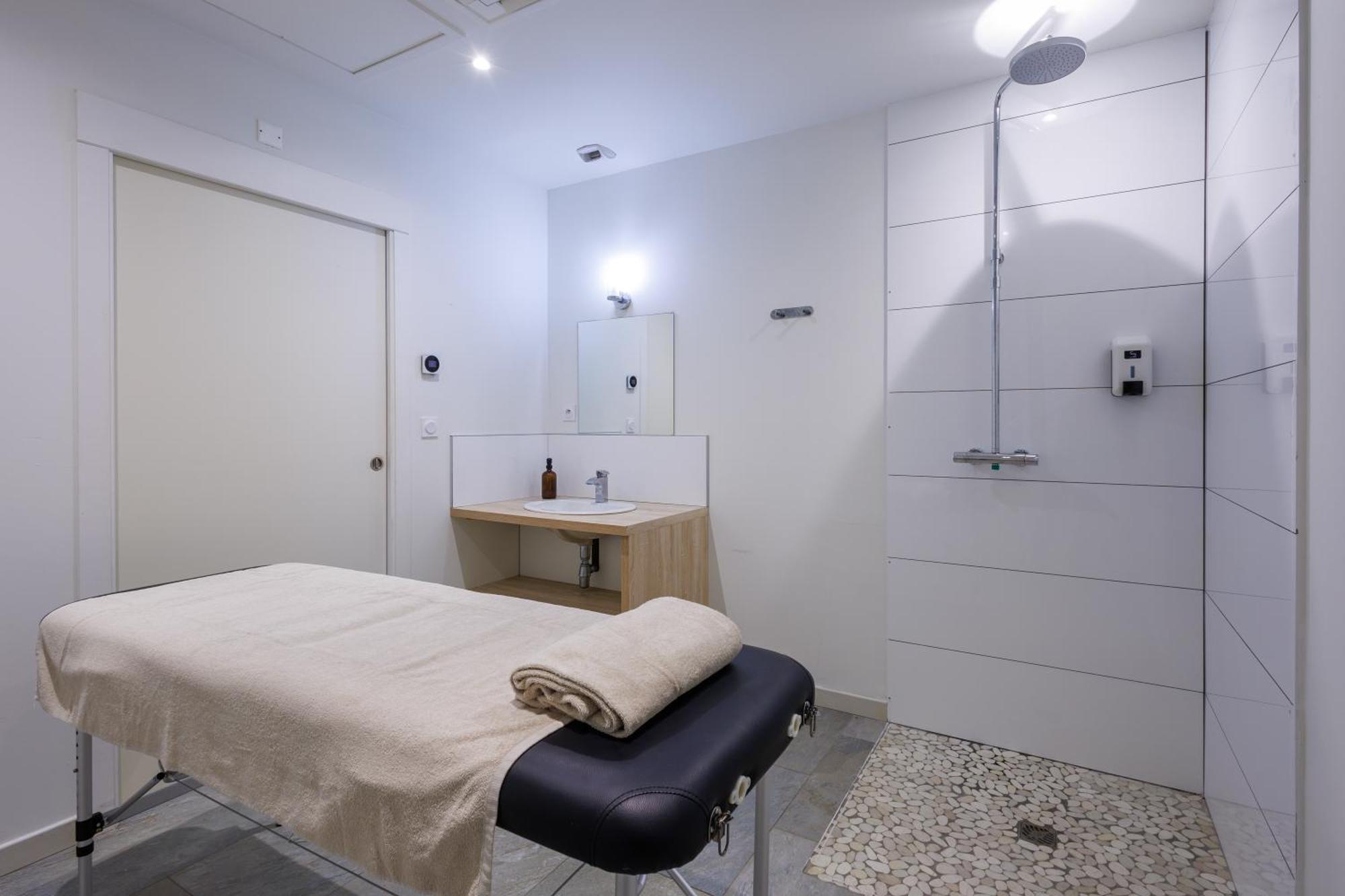 Residhotel Residence Pont Du Gard Remoulins Buitenkant foto
